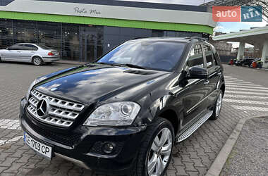 Внедорожник / Кроссовер Mercedes-Benz M-Class 2006 в 