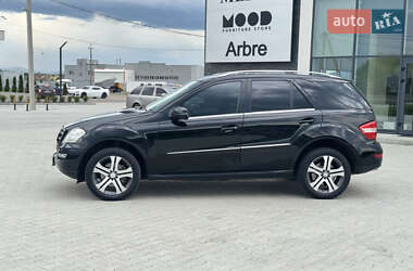 Внедорожник / Кроссовер Mercedes-Benz M-Class 2010 в 