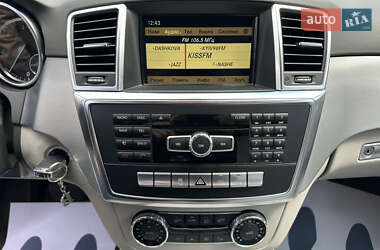 Позашляховик / Кросовер Mercedes-Benz M-Class 2012 в 