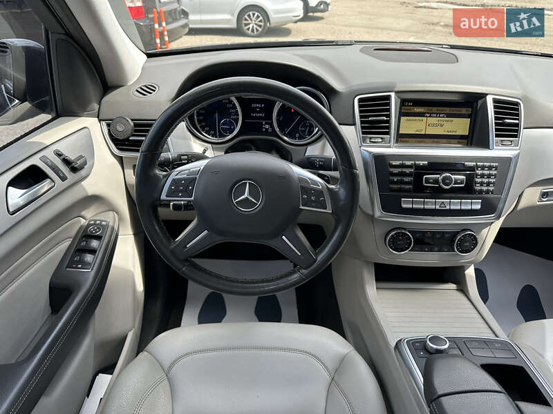 Внедорожник / Кроссовер Mercedes-Benz M-Class 2012 в Киеве