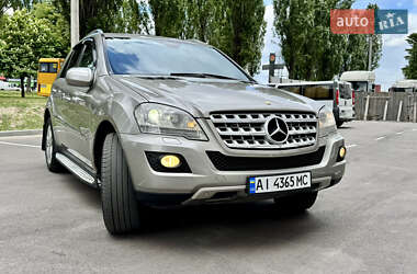 Позашляховик / Кросовер Mercedes-Benz M-Class 2009 в 