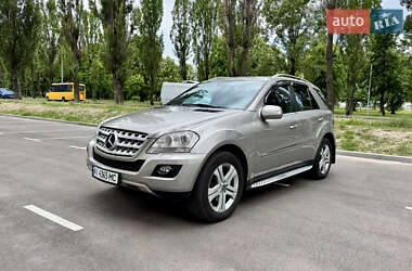 Позашляховик / Кросовер Mercedes-Benz M-Class 2009 в 
