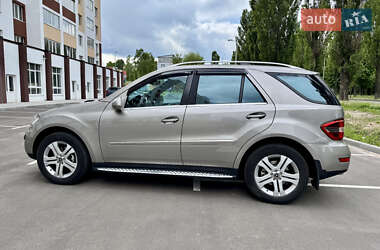 Позашляховик / Кросовер Mercedes-Benz M-Class 2009 в 