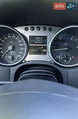 Позашляховик / Кросовер Mercedes-Benz M-Class 2006 в 