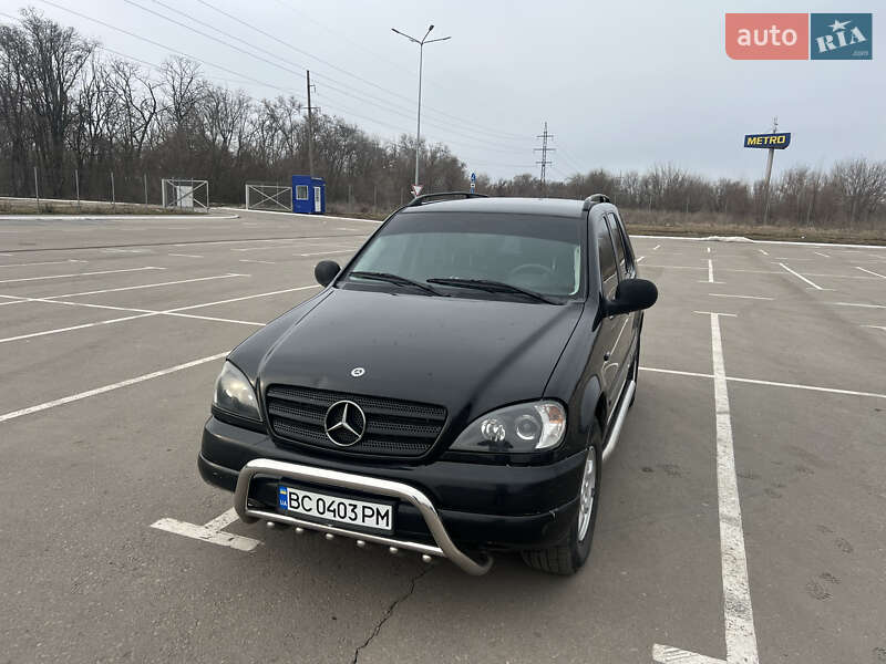 Внедорожник / Кроссовер Mercedes-Benz M-Class 2001 в Запорожье