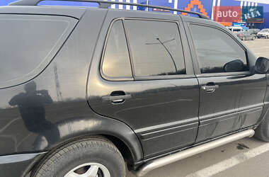 Позашляховик / Кросовер Mercedes-Benz M-Class 2001 в 