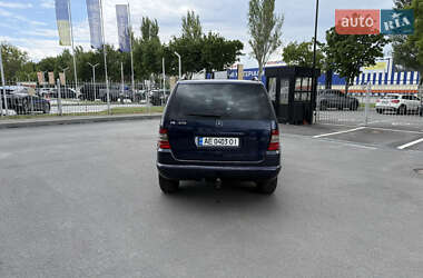 Внедорожник / Кроссовер Mercedes-Benz M-Class 2000 в 