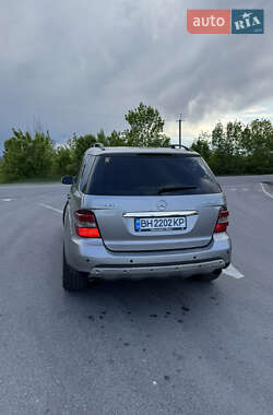 Позашляховик / Кросовер Mercedes-Benz M-Class 2005 в 