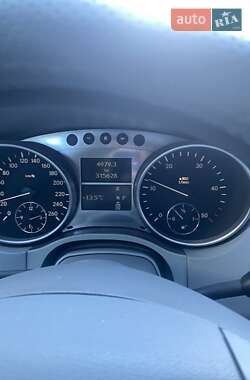 Позашляховик / Кросовер Mercedes-Benz M-Class 2006 в 