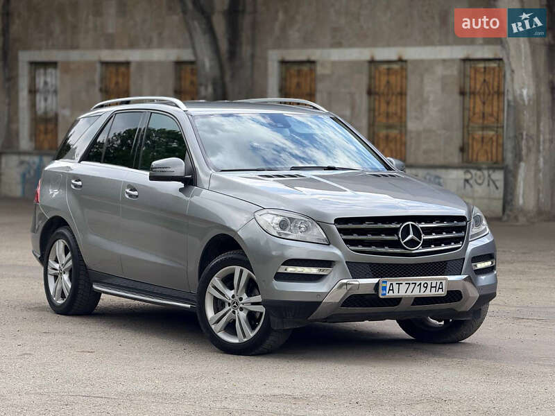 Внедорожник / Кроссовер Mercedes-Benz M-Class 2014 в Калуше