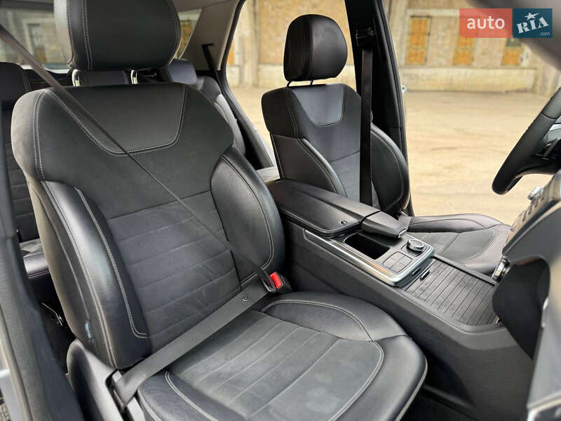 Внедорожник / Кроссовер Mercedes-Benz M-Class 2014 в Калуше