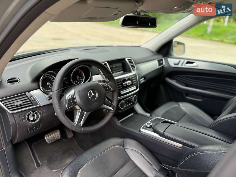 Внедорожник / Кроссовер Mercedes-Benz M-Class 2014 в Калуше
