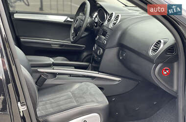 Внедорожник / Кроссовер Mercedes-Benz M-Class 2006 в 
