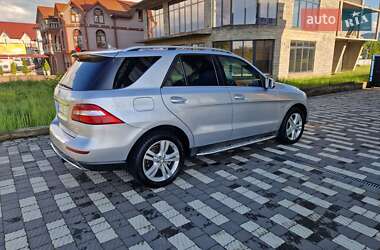 Позашляховик / Кросовер Mercedes-Benz M-Class 2011 в 