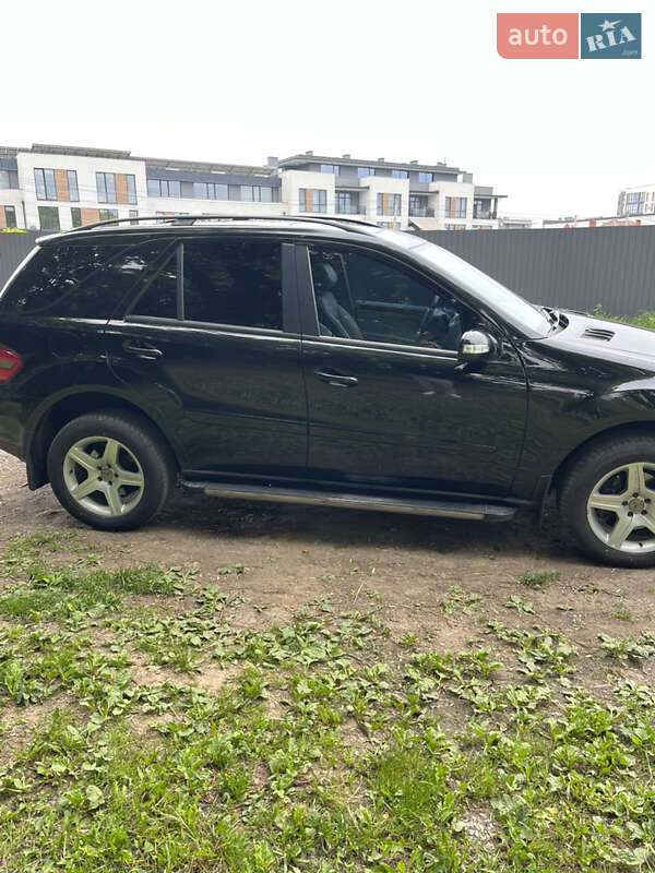 Внедорожник / Кроссовер Mercedes-Benz M-Class 2006 в Ужгороде