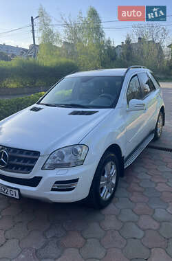 Внедорожник / Кроссовер Mercedes-Benz M-Class 2010 в 