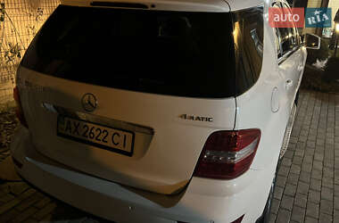 Внедорожник / Кроссовер Mercedes-Benz M-Class 2010 в 