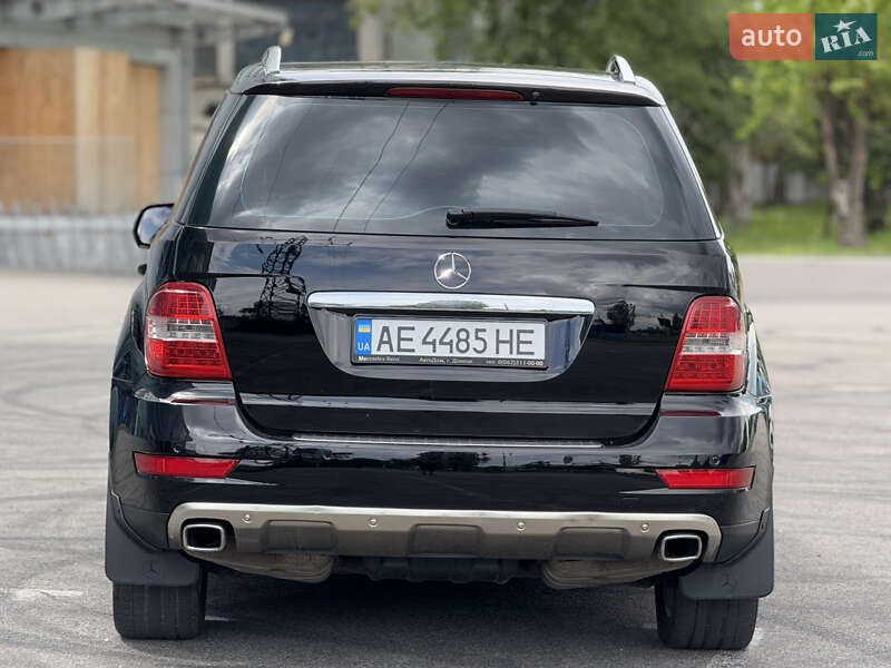 Внедорожник / Кроссовер Mercedes-Benz M-Class 2010 в Днепре