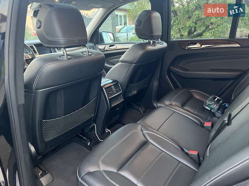 Внедорожник / Кроссовер Mercedes-Benz M-Class 2011 в Ровно