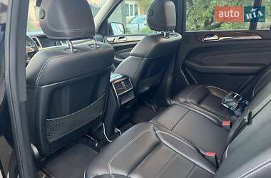 Позашляховик / Кросовер Mercedes-Benz M-Class 2011 в 