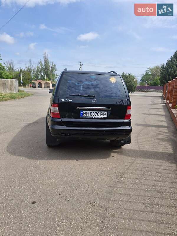 Внедорожник / Кроссовер Mercedes-Benz M-Class 2004 в Белгороде-Днестровском