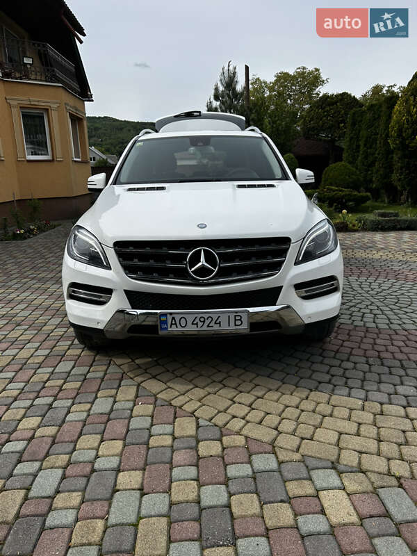 Mercedes-Benz M-Class 2015