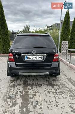 Внедорожник / Кроссовер Mercedes-Benz M-Class 2005 в 