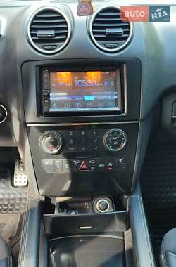 Внедорожник / Кроссовер Mercedes-Benz M-Class 2006 в 