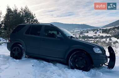Внедорожник / Кроссовер Mercedes-Benz M-Class 2002 в Чугуеве