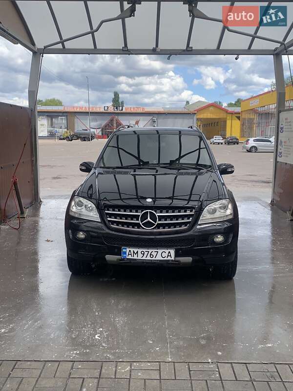 Внедорожник / Кроссовер Mercedes-Benz M-Class 2005 в Житомире фото 8 Внедорожник / Кроссовер Mercedes-Benz M-Class 2005 в Житомире
