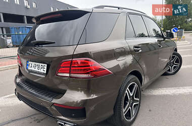 Позашляховик / Кросовер Mercedes-Benz M-Class 2011 в 