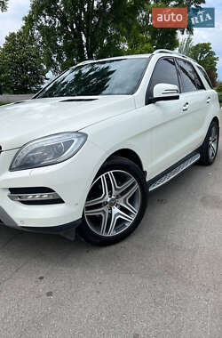 Внедорожник / Кроссовер Mercedes-Benz M-Class 2012 в 