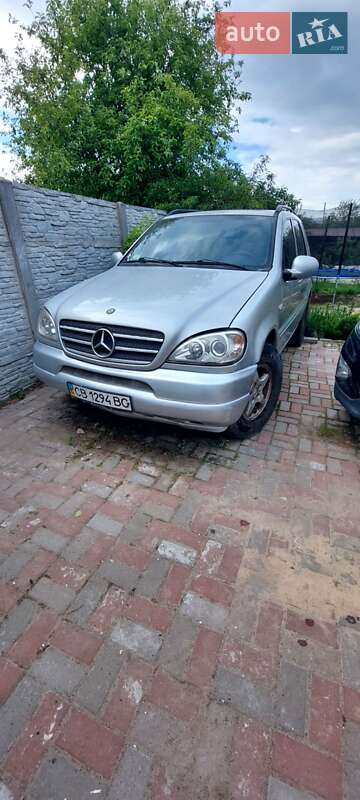 Mercedes-Benz M-Class 1997