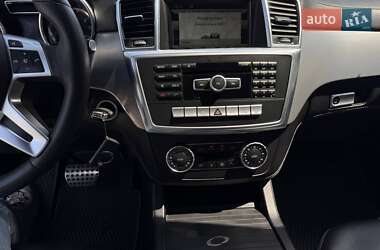Внедорожник / Кроссовер Mercedes-Benz M-Class 2014 в 