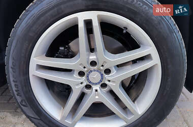 Позашляховик / Кросовер Mercedes-Benz M-Class 2013 в 