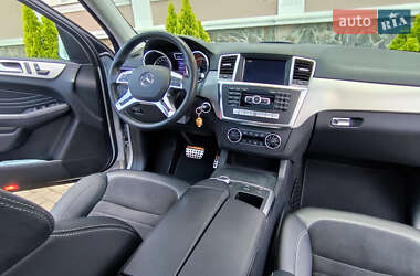 Позашляховик / Кросовер Mercedes-Benz M-Class 2013 в 