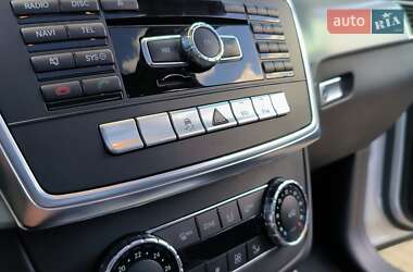 Позашляховик / Кросовер Mercedes-Benz M-Class 2013 в 