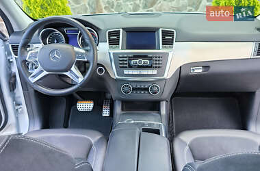 Позашляховик / Кросовер Mercedes-Benz M-Class 2013 в 