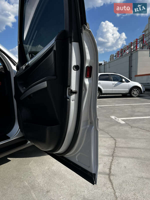 Позашляховик / Кросовер Mercedes-Benz M-Class 2010 в Києві