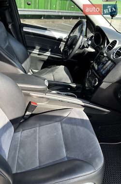 Внедорожник / Кроссовер Mercedes-Benz M-Class 2010 в 