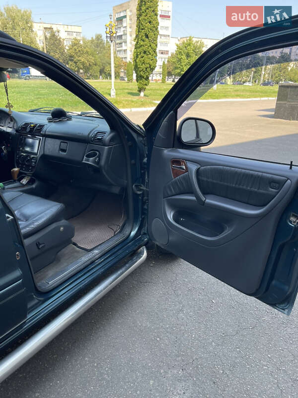 Внедорожник / Кроссовер Mercedes-Benz M-Class 1997 в Одессе