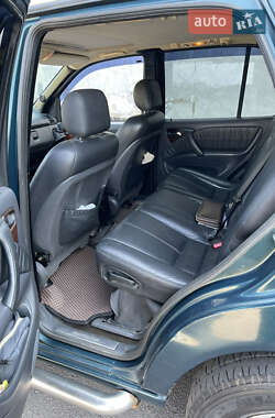 Позашляховик / Кросовер Mercedes-Benz M-Class 1997 в 