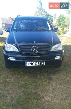 Внедорожник / Кроссовер Mercedes-Benz M-Class 2003 в Киеве