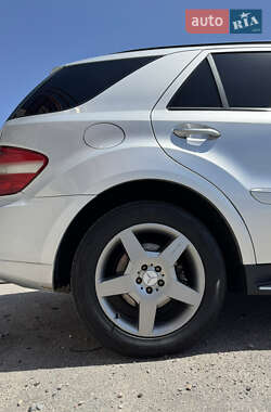 Внедорожник / Кроссовер Mercedes-Benz M-Class 2008 в 