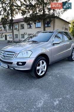 Позашляховик / Кросовер Mercedes-Benz M-Class 2008 в 
