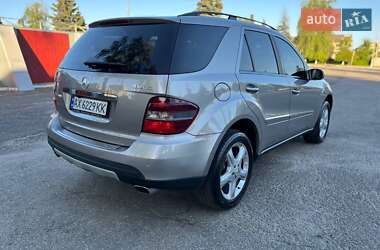 Позашляховик / Кросовер Mercedes-Benz M-Class 2008 в 
