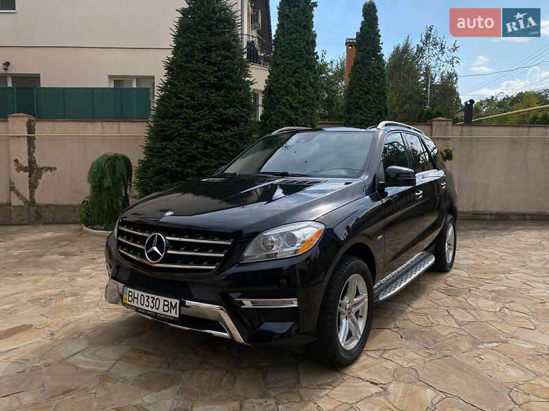Внедорожник / Кроссовер Mercedes-Benz M-Class 2011 в Одессе