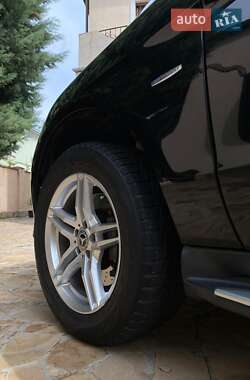 Внедорожник / Кроссовер Mercedes-Benz M-Class 2011 в 