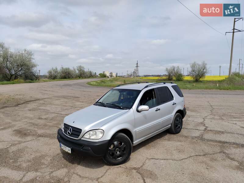Внедорожник / Кроссовер Mercedes-Benz M-Class 2003 в 