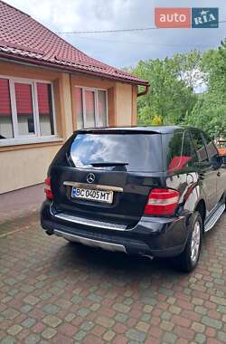 Внедорожник / Кроссовер Mercedes-Benz M-Class 2006 в 